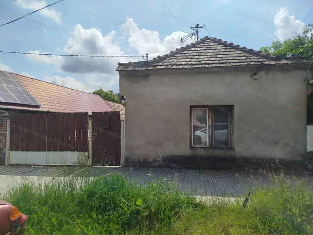 Eladó ház Környe 75 nm