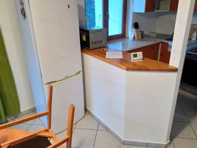 Kiadó ház Komárom 80 nm
