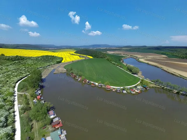 Eladó üdülő és hétvégi ház Tarján 20 nm