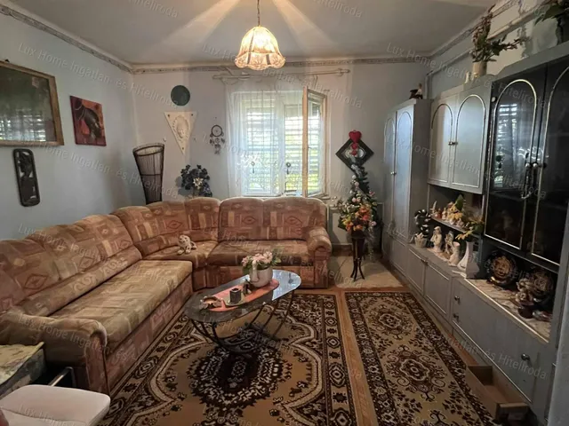 Eladó ház Oroszlány 89 nm