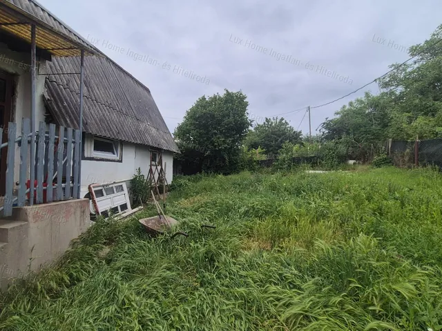 Eladó mezőgazdasági ingatlan Oroszlány 50 nm