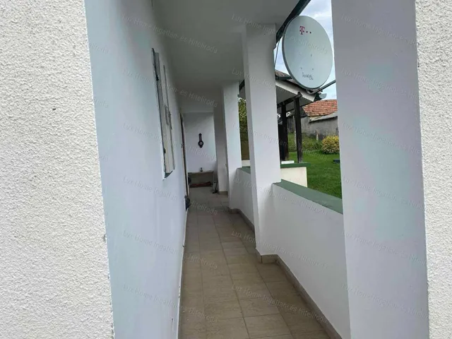 Eladó ház Súr 90 nm