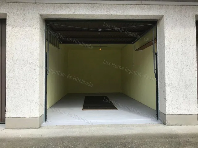 Eladó garázs Tatabánya 15 nm