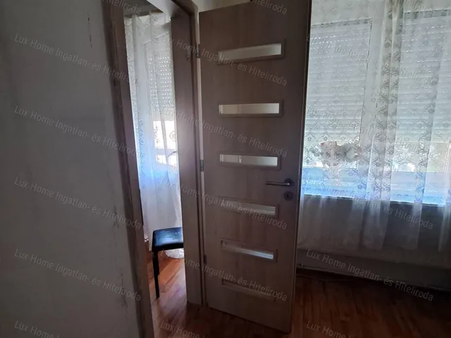 Eladó lakás Oroszlány 57 nm