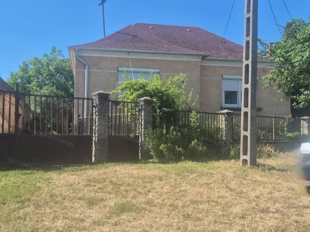 Eladó ház Bokod 98 nm