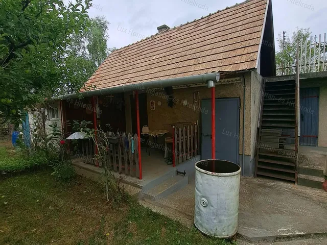 Eladó mezőgazdasági ingatlan Oroszlány 28 nm