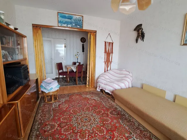 Eladó lakás Oroszlány 62 nm