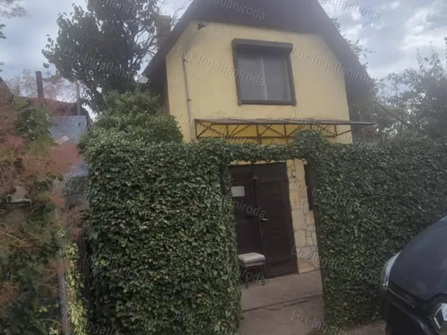 Eladó mezőgazdasági ingatlan Környe 25 nm