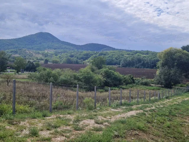 Eladó telek Tokod 2046 nm
