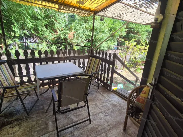 Eladó mezőgazdasági ingatlan Oroszlány 30 nm