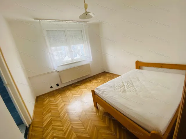 Eladó lakás Komárom 54 nm