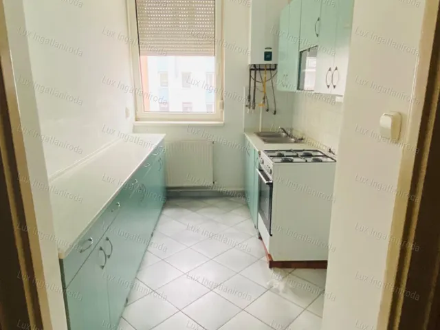 Eladó lakás Komárom 54 nm