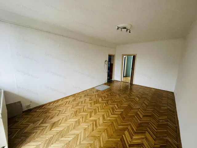 Eladó lakás Komárom 54 nm