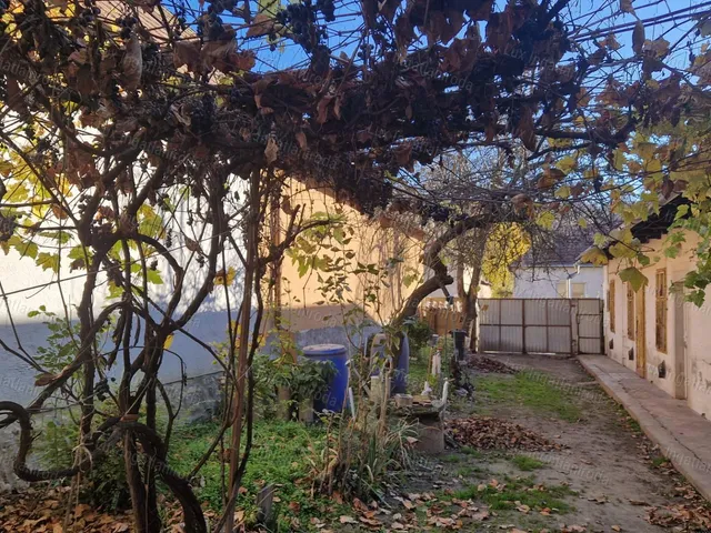 Eladó ház Kesztölc 110 nm