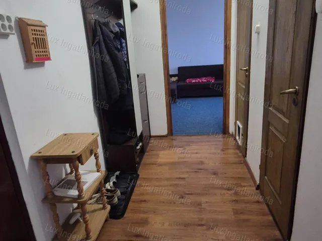 Eladó lakás Oroszlány 53 nm