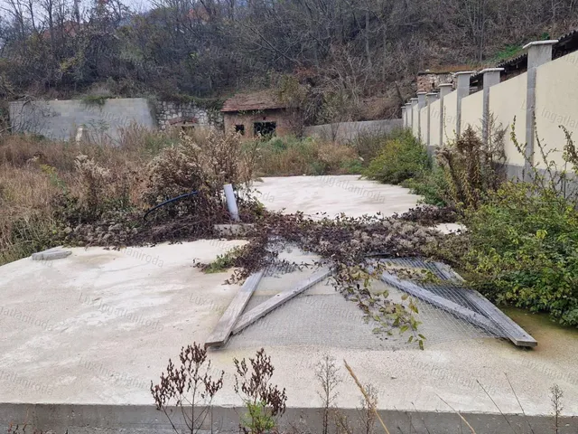 Eladó telek Kesztölc 831 nm