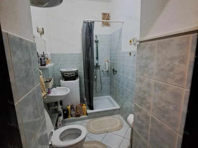 Eladó lakás Oroszlány 37 nm