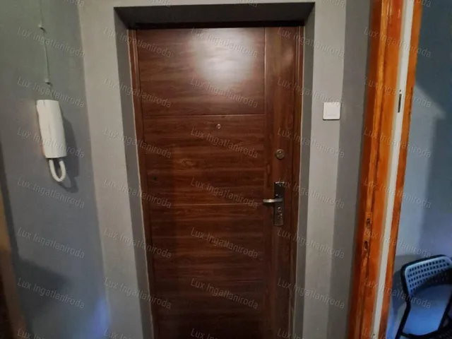 Eladó lakás Oroszlány 37 nm