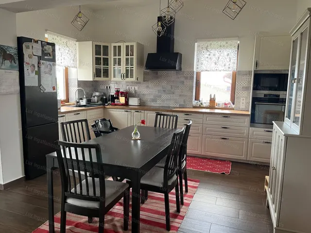 Eladó ház Vértessomló 127 nm