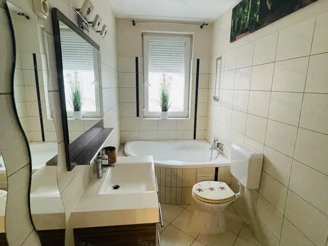 Eladó lakás Komárom 66 nm