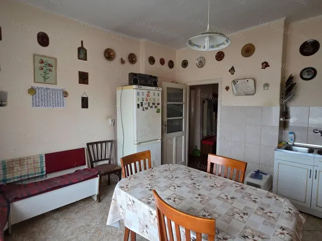 Eladó ház Oroszlány 98 nm