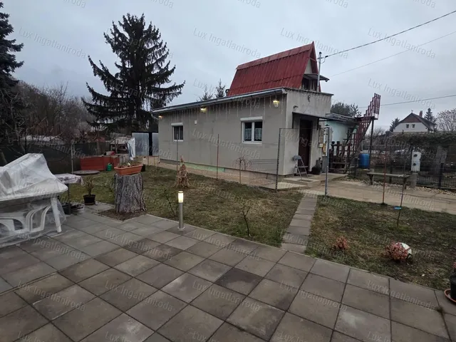 Eladó mezőgazdasági ingatlan Oroszlány 70 nm