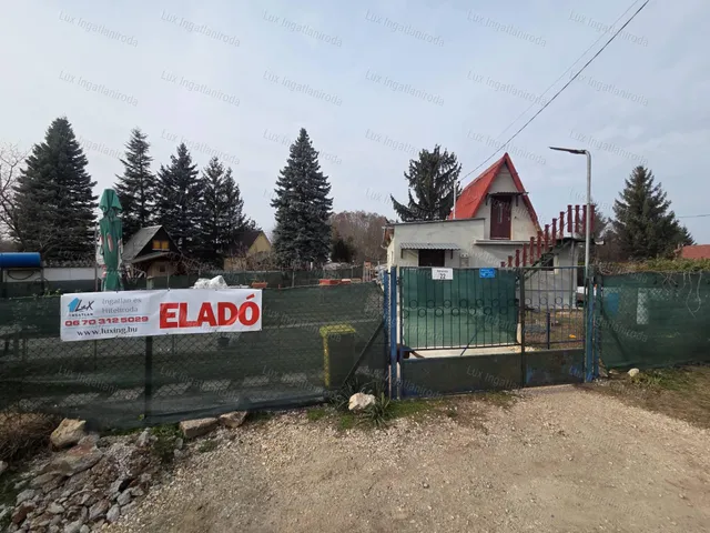 Eladó mezőgazdasági ingatlan Oroszlány 70 nm