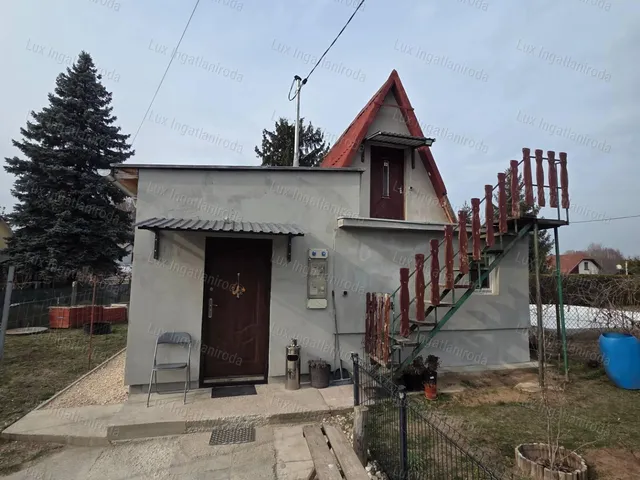 Eladó mezőgazdasági ingatlan Oroszlány 70 nm