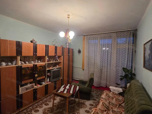 Eladó lakás Oroszlány 55 nm