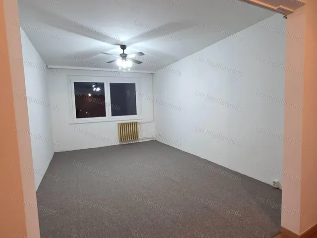 Eladó lakás Oroszlány 53 nm