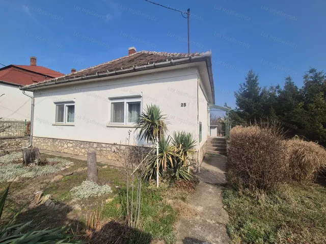 Eladó ház Oroszlány 126 nm