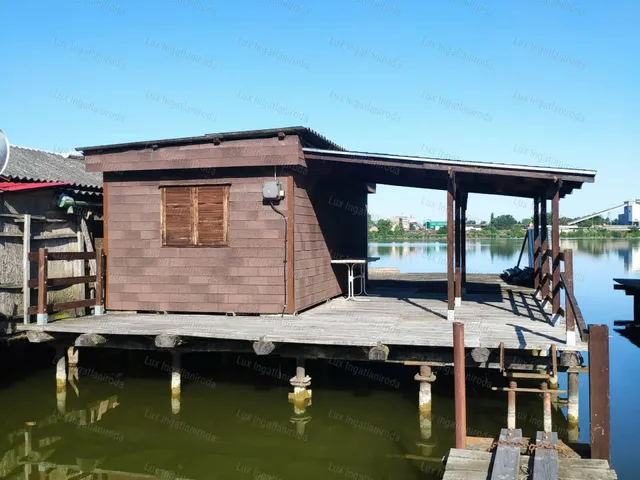 Eladó üdülő és hétvégi ház Oroszlány 18 nm