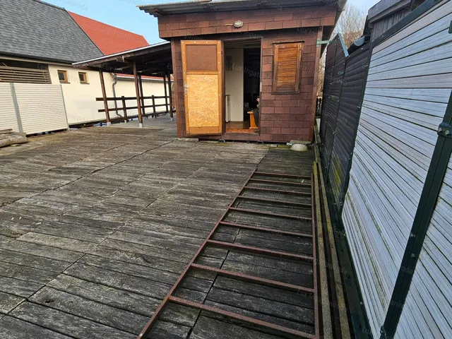 Eladó üdülő és hétvégi ház Oroszlány 18 nm