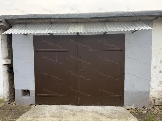 Eladó garázs Tatabánya 20 nm