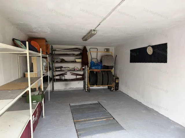 Eladó garázs Tatabánya 20 nm