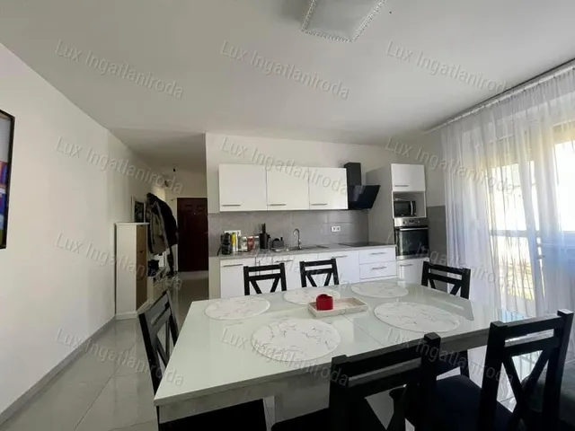 Eladó lakás Oroszlány 50 nm