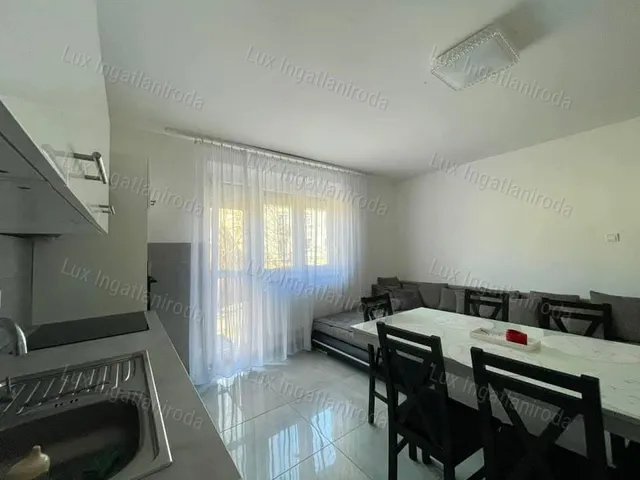 Eladó lakás Oroszlány 50 nm