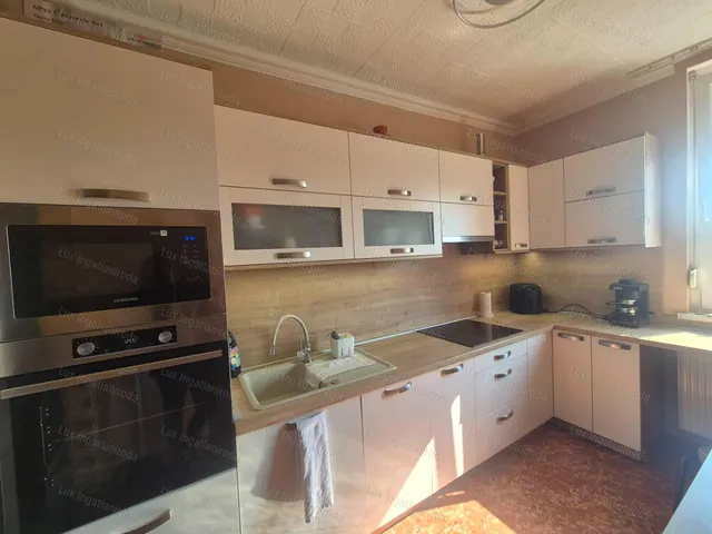 Eladó lakás Oroszlány 50 nm