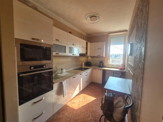 Eladó lakás Oroszlány 50 nm