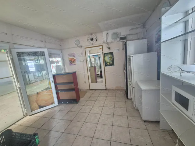 Eladó kereskedelmi és ipari ingatlan Tatabánya 19 nm