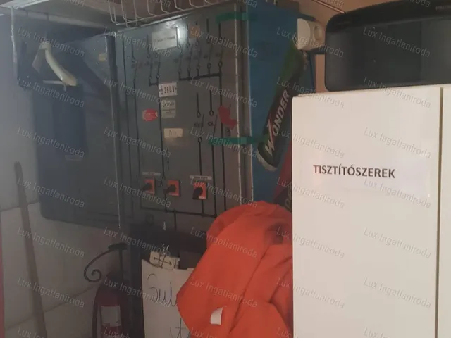 Eladó kereskedelmi és ipari ingatlan Tatabánya 16 nm