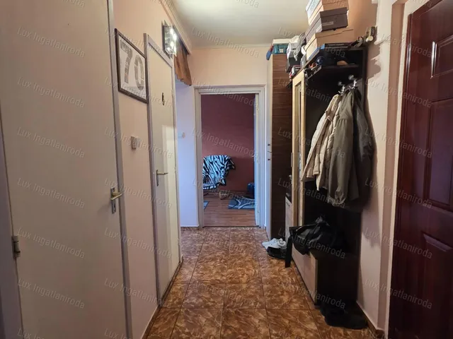 Eladó lakás Oroszlány 49 nm