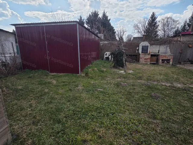 Eladó mezőgazdasági ingatlan Oroszlány 20 nm