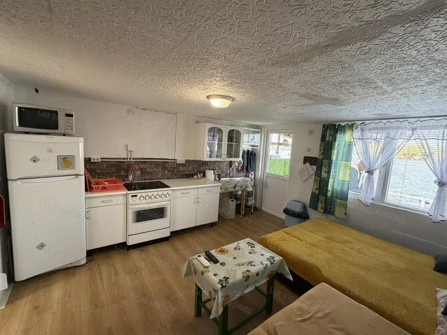 Eladó üdülő és hétvégi ház Tatabánya 36 nm