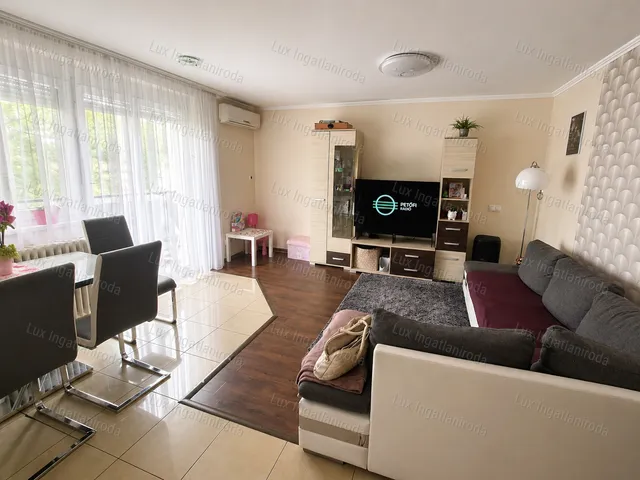 Eladó lakás Oroszlány 74 nm
