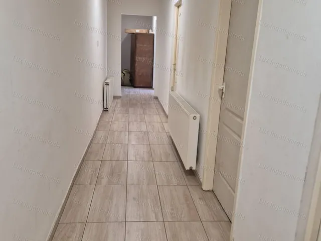 Eladó ház Oroszlány 170 nm