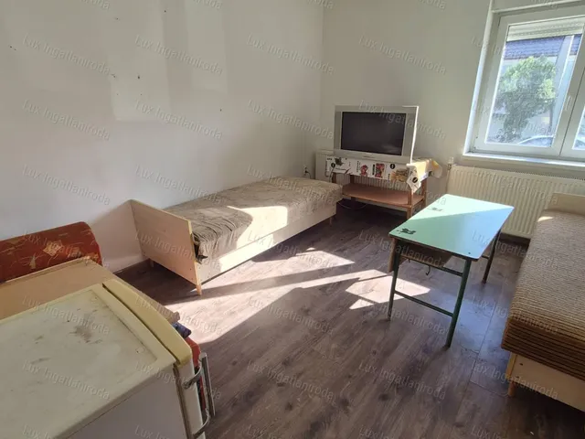 Eladó ház Oroszlány 170 nm