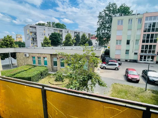 Eladó lakás Komárom 54 nm