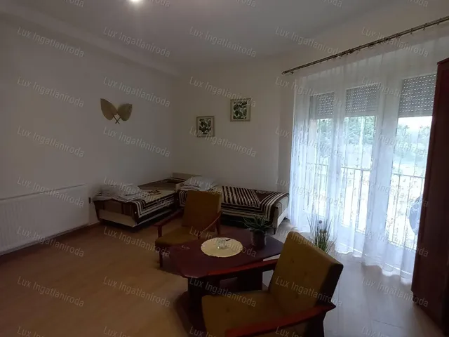 Eladó lakás Oroszlány 46 nm