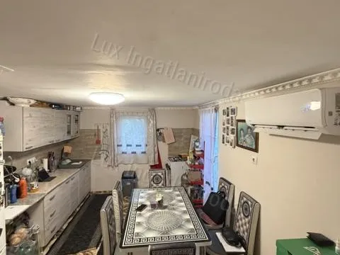 Eladó mezőgazdasági ingatlan Vértesszőlős 33 nm